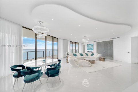 Condo in Bal Harbour, Florida, 3 bedrooms  № 2076793 - photo 4