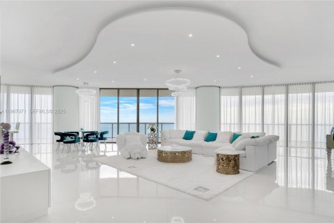Condo in Bal Harbour, Florida, 3 bedrooms  № 2076793 - photo 2