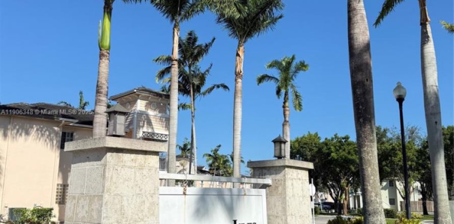 Condominio en Homestead, Florida, 3 dormitorios  № 1956918