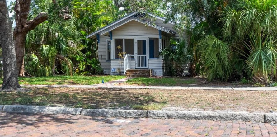 Terreno en Saint Petersburg, Florida № 1775636