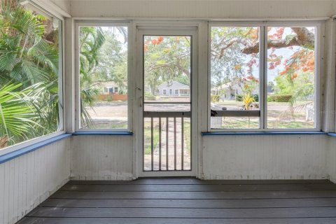 Terreno en venta en Saint Petersburg, Florida № 1775636 - foto 3
