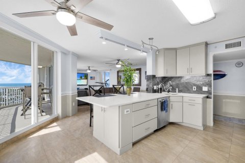 Copropriété à vendre à Hutchinson Island South, Floride: 3 chambres, 149.2 m2 № 2194114 - photo 5