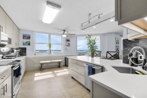 Copropriété à vendre à Hutchinson Island South, Floride: 3 chambres, 149.2 m2 № 2194114 - photo 6