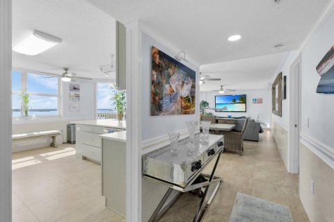 Copropriété à vendre à Hutchinson Island South, Floride: 3 chambres, 149.2 m2 № 2194114 - photo 7
