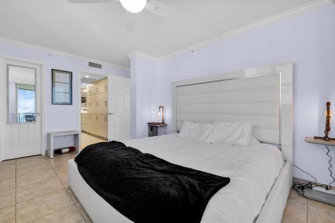 Copropriété à vendre à Hutchinson Island South, Floride: 3 chambres, 149.2 m2 № 2194114 - photo 15