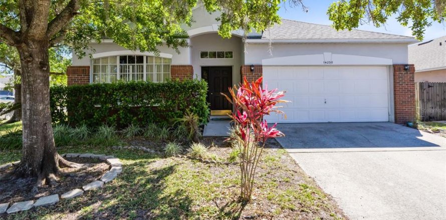 House in Orlando, Florida 4 bedrooms, 183.2 sq.m. № 1586409