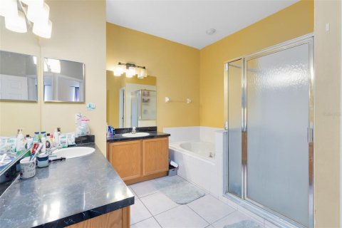House in Orlando, Florida 4 bedrooms, 183.2 sq.m. № 1586409 - photo 26