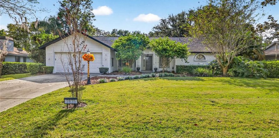 House in Plant City, Florida 5 bedrooms, 249.63 sq.m. № 2099461