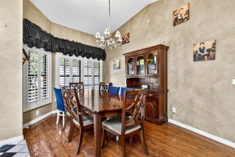 House in Plant City, Florida 5 bedrooms, 249.63 sq.m. № 2099461 - photo 5
