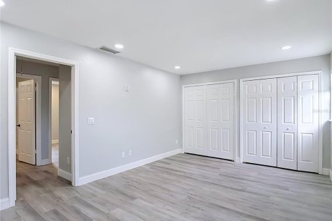 House in Tampa, Florida 3 bedrooms, 160.44 sq.m. № 2095114 - photo 29