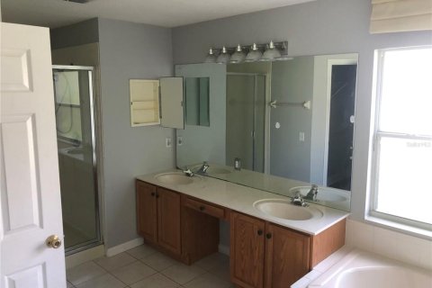 Casa en alquiler en Kissimmee, Florida, 3 dormitorios, 174.66 m2 № 1770101 - foto 23