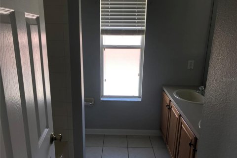 Casa en alquiler en Kissimmee, Florida, 3 dormitorios, 174.66 m2 № 1770101 - foto 19