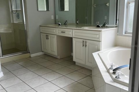 Casa en alquiler en Kissimmee, Florida, 3 dormitorios, 174.66 m2 № 1770101 - foto 24