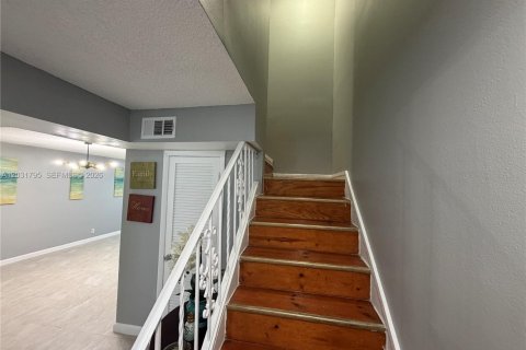 Touwnhouse à louer à Sunrise, Floride: 4 chambres, 133.78 m2 № 2188710 - photo 23