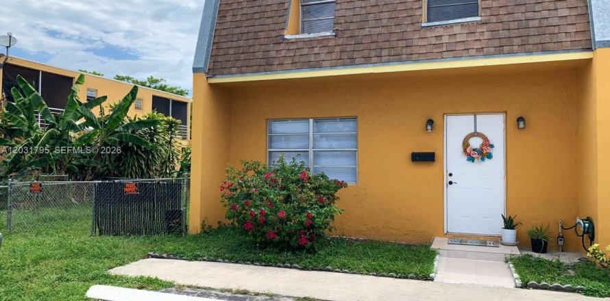 Touwnhouse à Sunrise, Floride 4 chambres, 133.78 m2 № 2188710