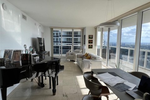 Condo à Hallandale Beach, Floride, 2 chambres  № 1999253