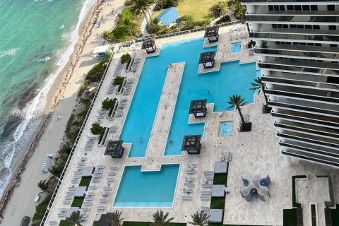 Copropriété à vendre à Hallandale Beach, Floride: 2 chambres, 135.45 m2 № 1999253 - photo 18