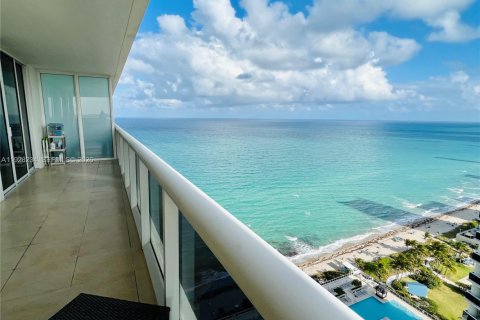 Copropriété à vendre à Hallandale Beach, Floride: 2 chambres, 135.45 m2 № 1999253 - photo 10