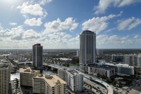 Copropriété à vendre à Hallandale Beach, Floride: 2 chambres, 135.45 m2 № 1999253 - photo 14