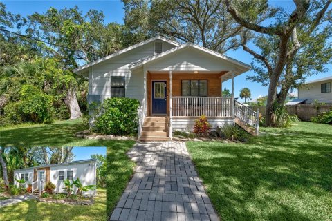 House in Palm Coast, Florida 4 bedrooms, 136.38 sq.m. № 1912614 - photo 1