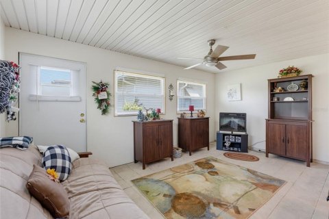 Villa ou maison à vendre à Lakeland, Floride: 3 chambres, 191.84 m2 № 2312357 - photo 11