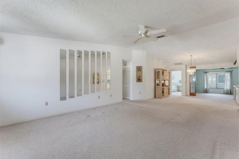 Villa ou maison à vendre à Lakeland, Floride: 3 chambres, 191.84 m2 № 2312357 - photo 25