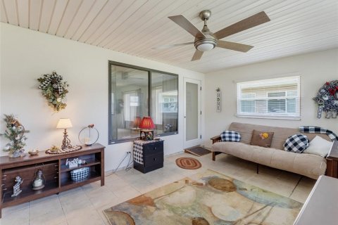 Villa ou maison à vendre à Lakeland, Floride: 3 chambres, 191.84 m2 № 2312357 - photo 13