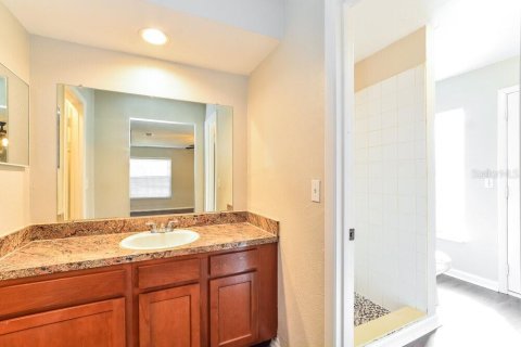House in Winter Springs, Florida 4 bedrooms, 193.05 sq.m. № 2238387 - photo 9