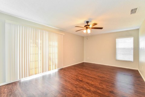 House in Winter Springs, Florida 4 bedrooms, 193.05 sq.m. № 2238387 - photo 7