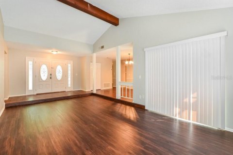 House in Winter Springs, Florida 4 bedrooms, 193.05 sq.m. № 2238387 - photo 4