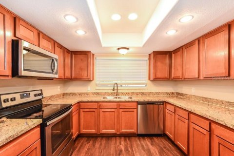 House in Winter Springs, Florida 4 bedrooms, 193.05 sq.m. № 2238387 - photo 5