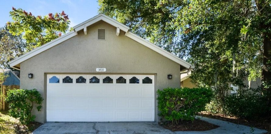 House in Winter Springs, Florida 4 bedrooms, 193.05 sq.m. № 2238387