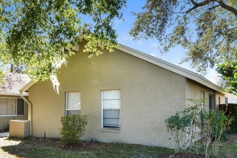 House in Winter Springs, Florida 4 bedrooms, 193.05 sq.m. № 2238387 - photo 16