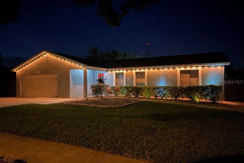 House in Winter Park, Florida 3 bedrooms, 190.17 sq.m. № 2308251