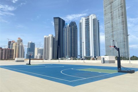 Condo in Sunny Isles Beach, Florida, 1 bedroom  № 2013409 - photo 7