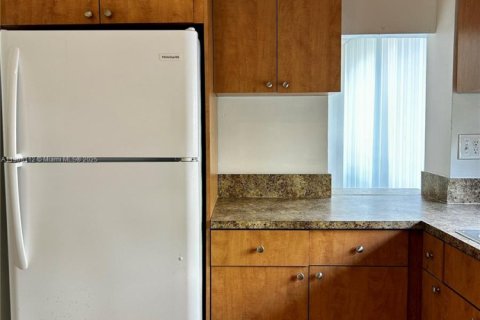 Condo in Sunny Isles Beach, Florida, 1 bedroom  № 2013409 - photo 19