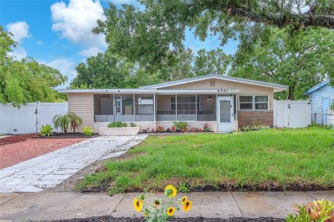 Casa en venta en Tampa, Florida, 3 dormitorios, 80.27 m2 № 1791367 - foto 1