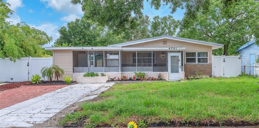 House in Tampa, Florida 3 bedrooms, 80.27 sq.m. № 1791367