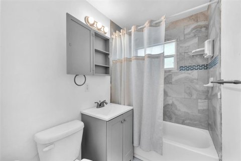 Casa en venta en Tampa, Florida, 3 dormitorios, 80.27 m2 № 1791367 - foto 10