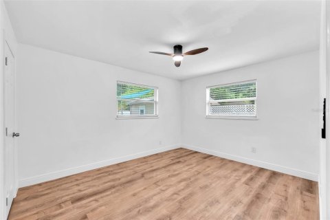Casa en venta en Tampa, Florida, 3 dormitorios, 80.27 m2 № 1791367 - foto 9