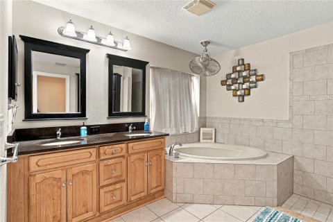 Villa ou maison à vendre à Lakeland, Floride: 4 chambres, 238.76 m2 № 2398302 - photo 18