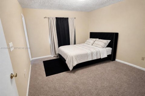 Townhouse in St. Lucie, Florida 2 bedrooms, 86.96 sq.m. № 2282761 - photo 8