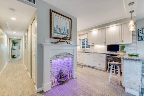 Condo in Daytona Beach, Florida, 2 bedrooms  № 1584192 - photo 8