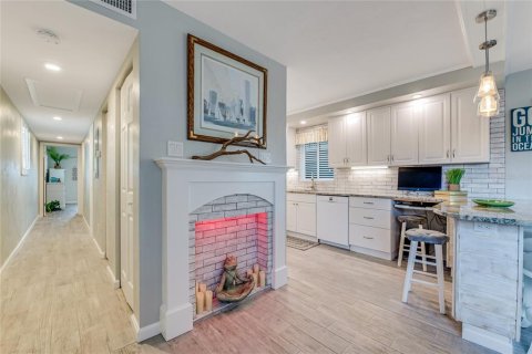 Condo in Daytona Beach, Florida, 2 bedrooms  № 1584192 - photo 9