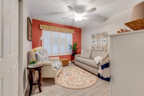 Condo in Daytona Beach, Florida, 2 bedrooms  № 1584192 - photo 6
