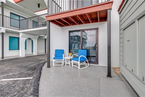 Condo in Daytona Beach, Florida, 2 bedrooms  № 1584192 - photo 4