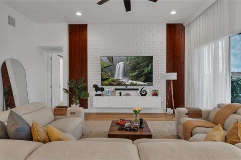 House in BELLALAGO in Kissimmee, Florida 4 bedrooms, 332.87 sq.m. № 1777193 - photo 6