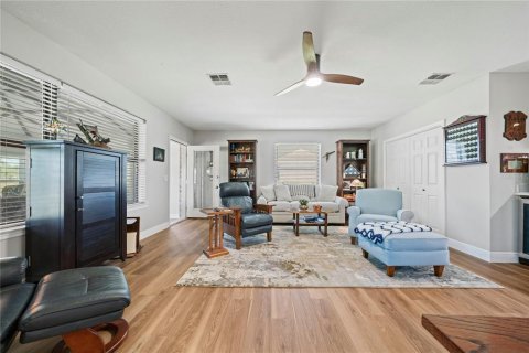 Villa ou maison à vendre à Zephyrhills, Floride: 3 chambres, 227.61 m2 № 2103219 - photo 23
