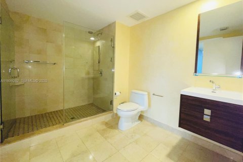 Снять в аренду кондоминиум в Халландейл-Бич, Флорида 2 спальни, 100.89м2, № 1999447 - фото 17
