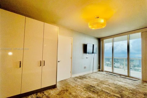 Снять в аренду кондоминиум в Халландейл-Бич, Флорида 2 спальни, 100.89м2, № 1999447 - фото 11